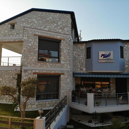 Pegasus Sea View Luxury Apartments Неа-Врасна Экстерьер фото