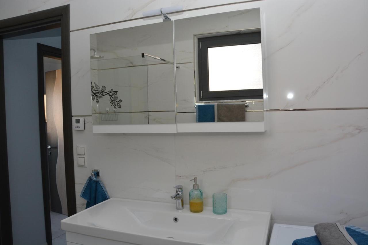 Pegasus Sea View Luxury Apartments Неа-Врасна Экстерьер фото